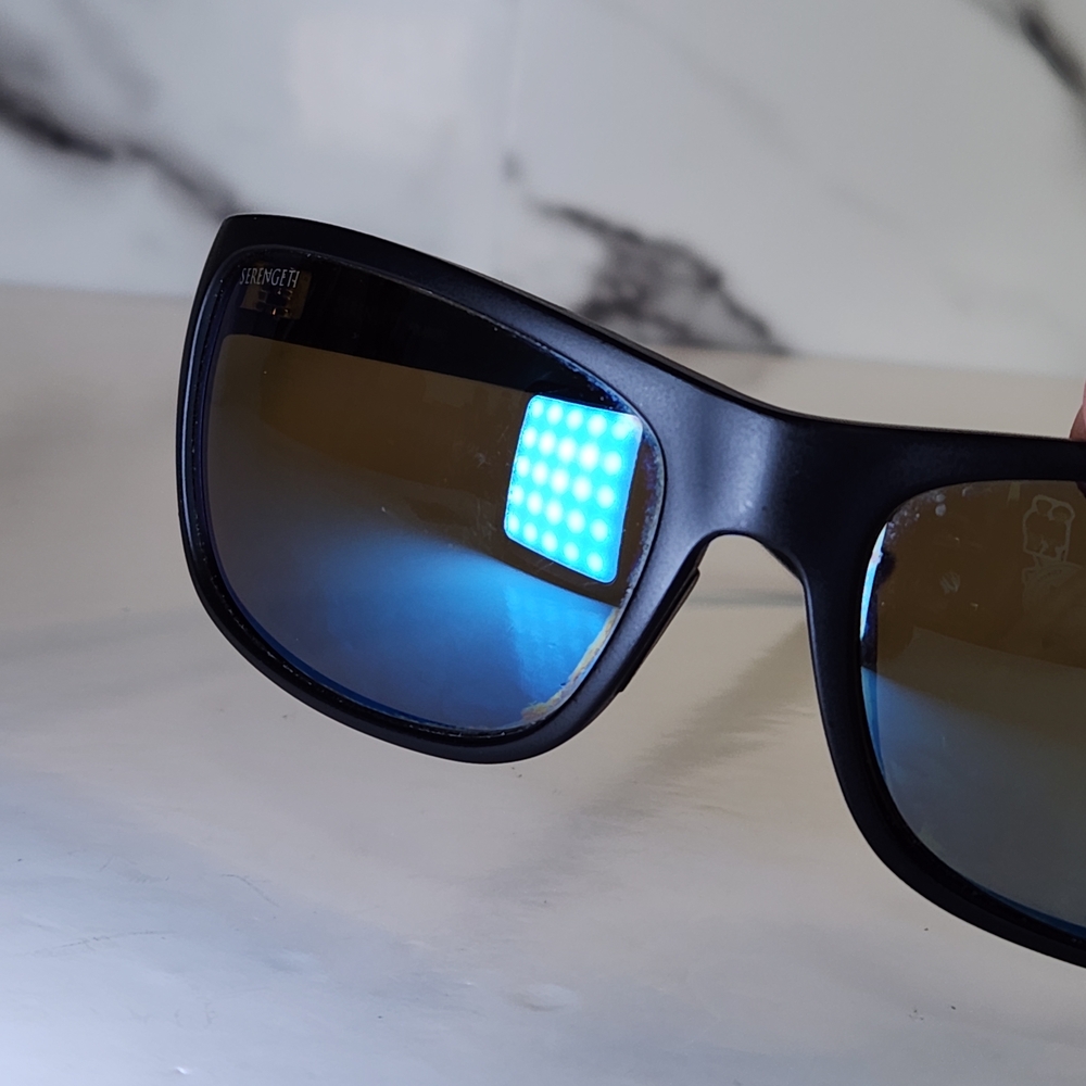 Serengeti Polarized Sunglasses. Pando Black Frame with Blue Mirrored Lenses - Picture 10 of 14